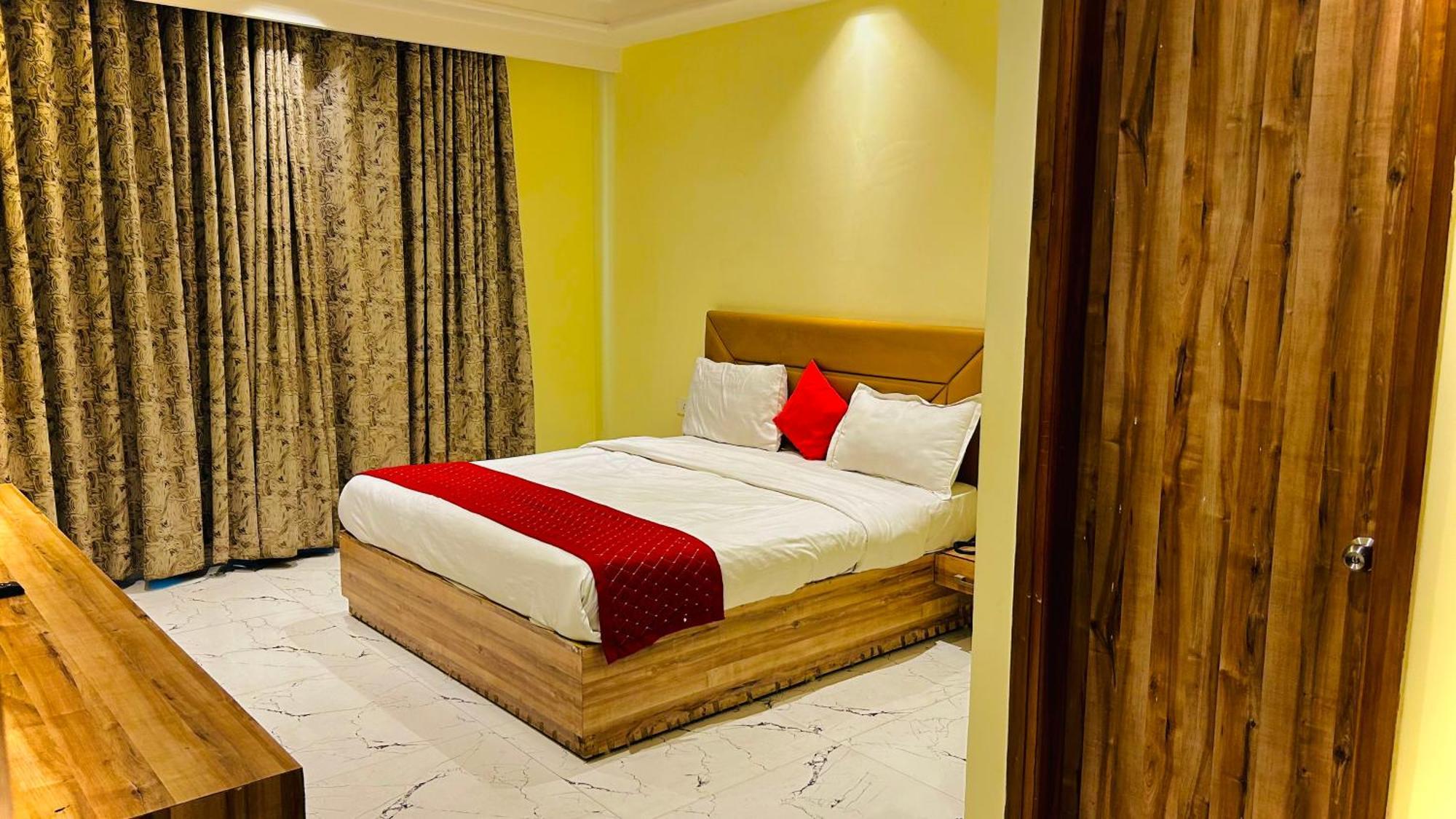 Goodluck House Near Terminal 3 Igi Airport 호텔 뉴델리 외부 사진