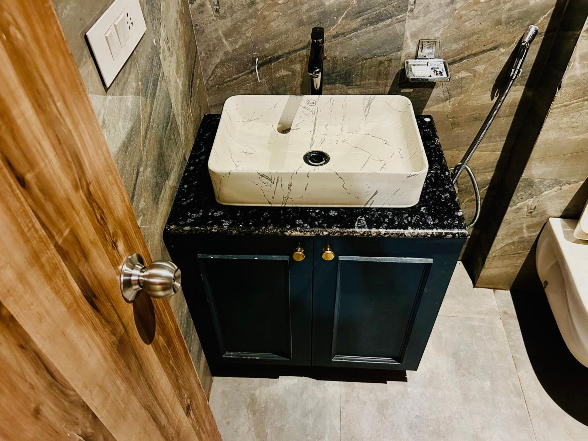 Goodluck House Near Terminal 3 Igi Airport 호텔 뉴델리 외부 사진